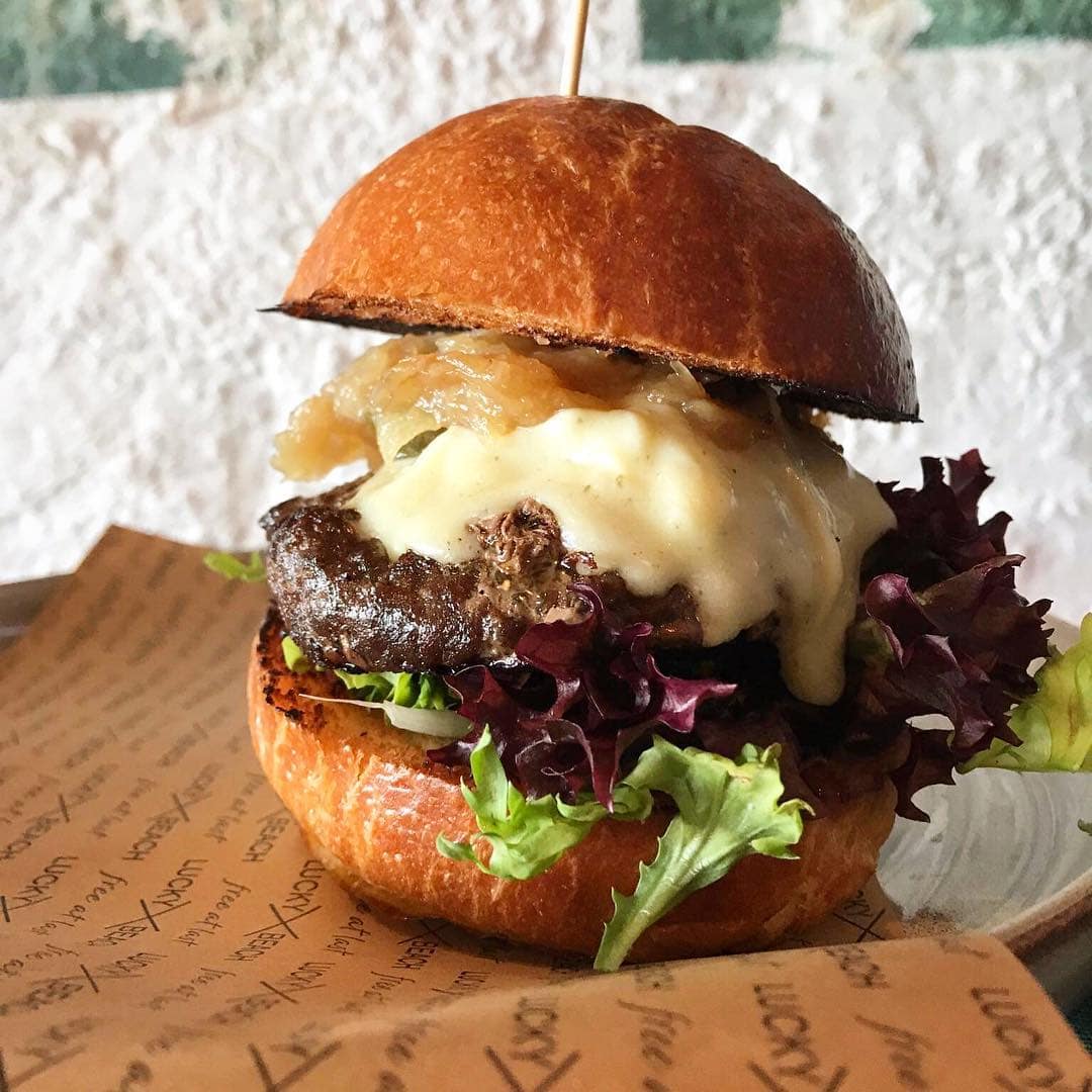 Burger at Lucky Beach Cafe, Brighton