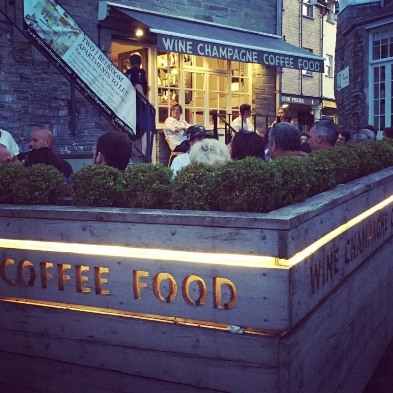 13 BEST Places To Eat In Padstow, Cornwall (2024 Guide)