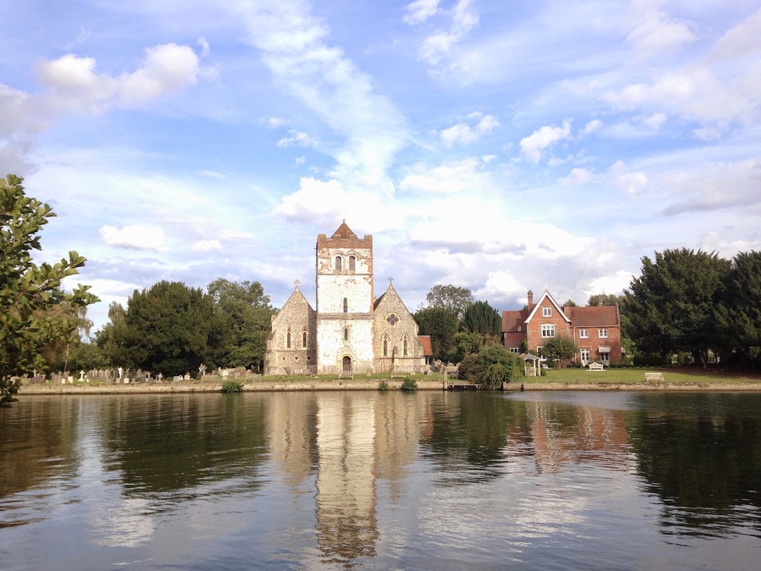 Walking along the Thames from Marlow, Buckinghamshire