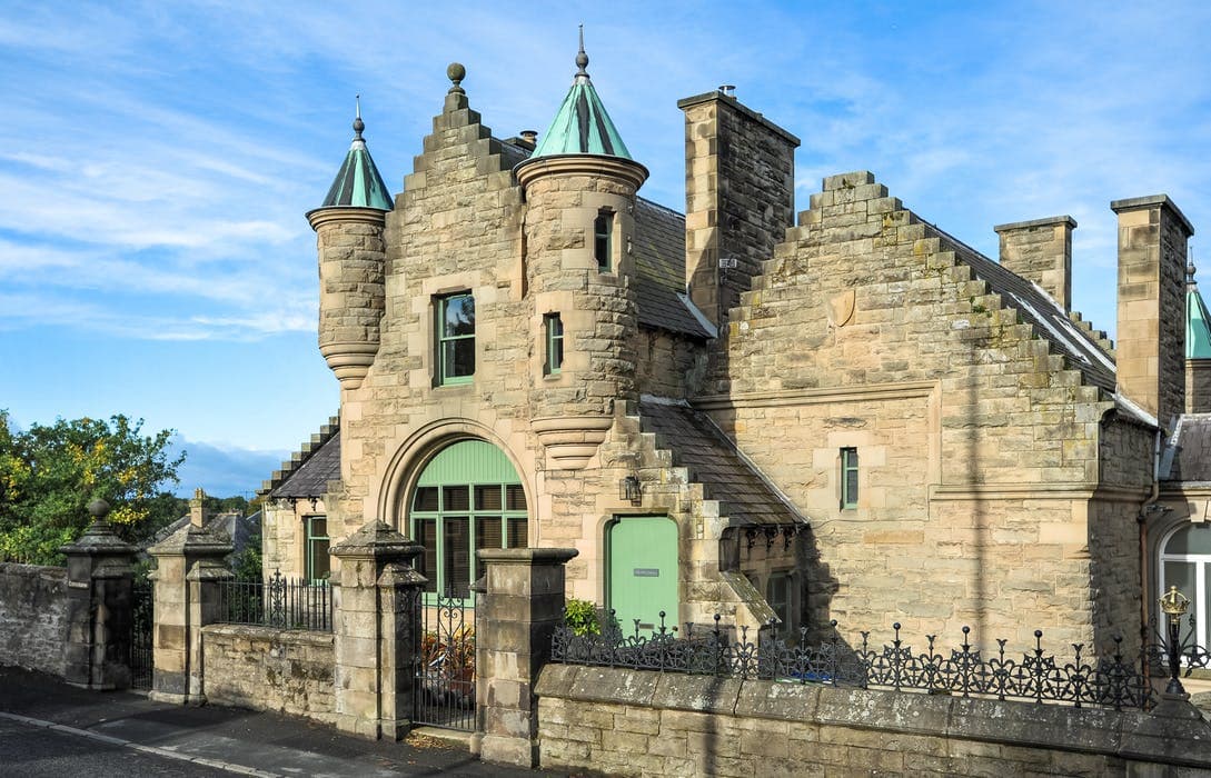 stay in a scottish castle
