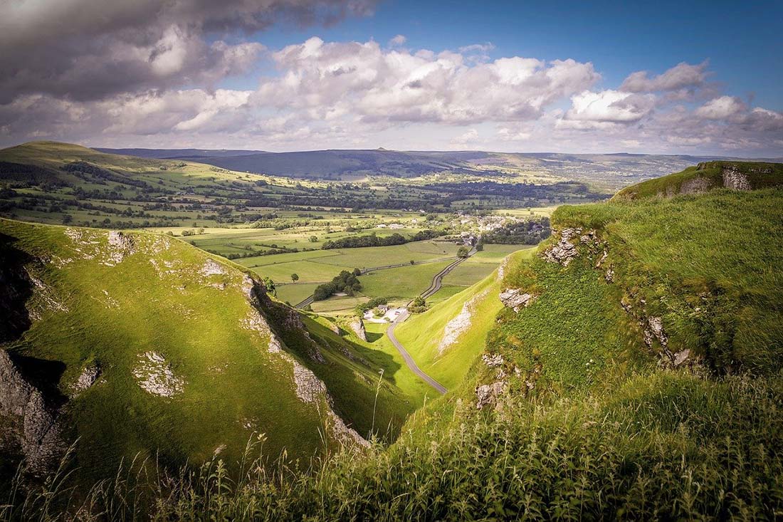 walking in the peak district