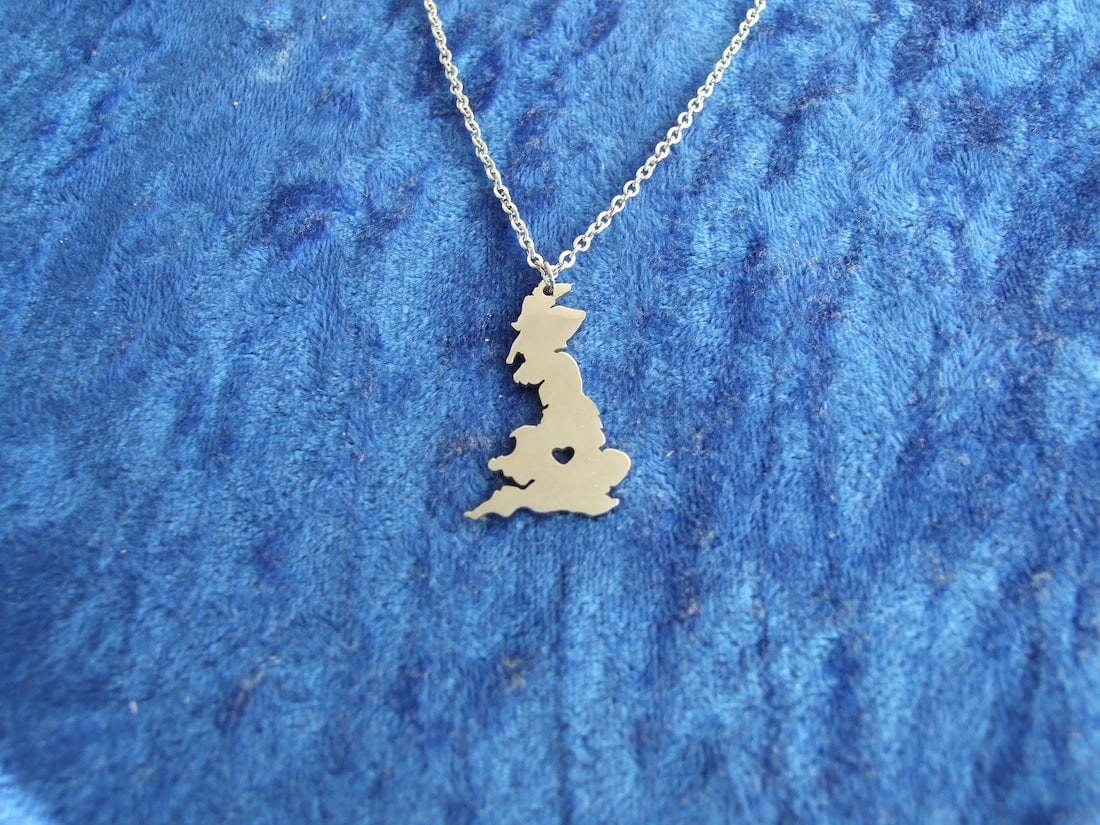 Great Britains silver necklace