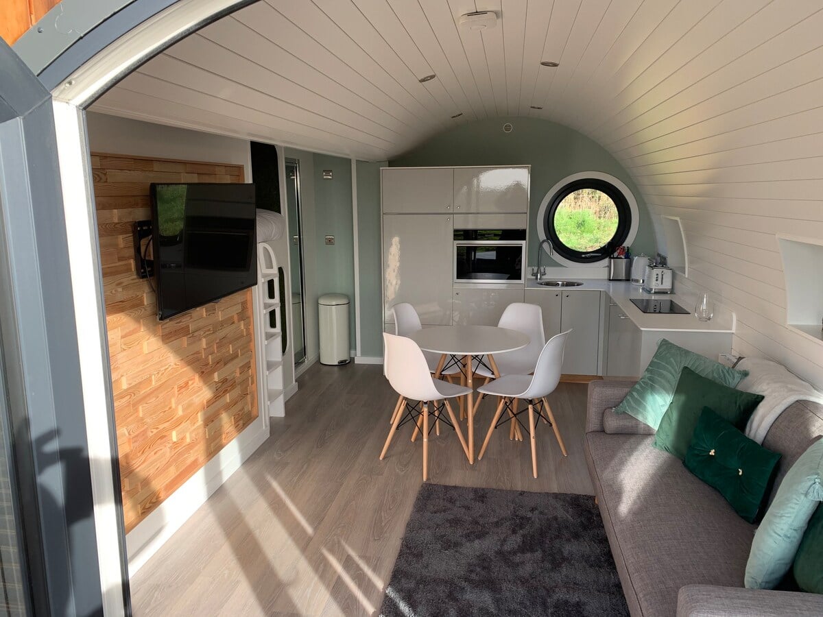 The Willow glamping pod, Wales