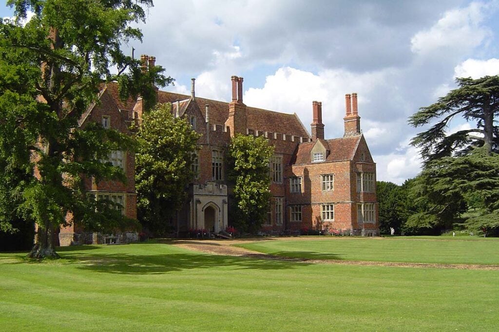 13 Family Days Out in Berkshire, England (2023 Guide)