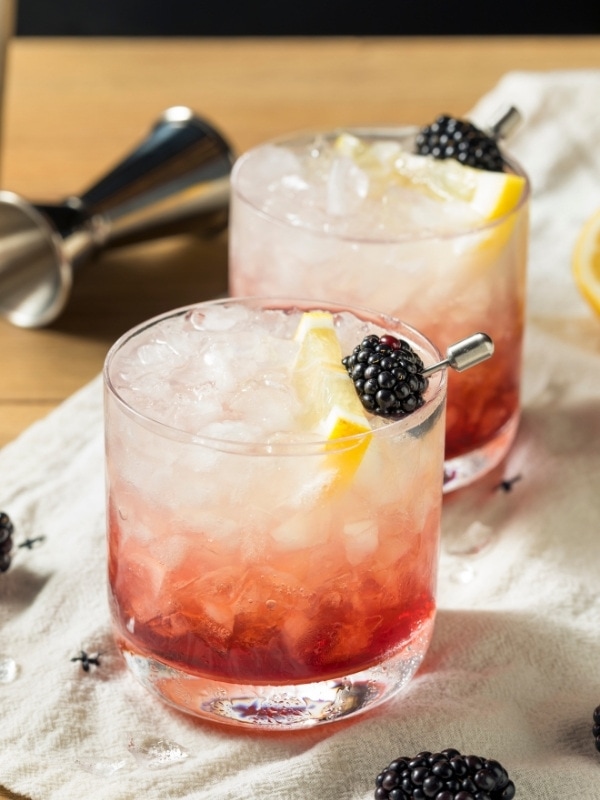 Bramble cocktail