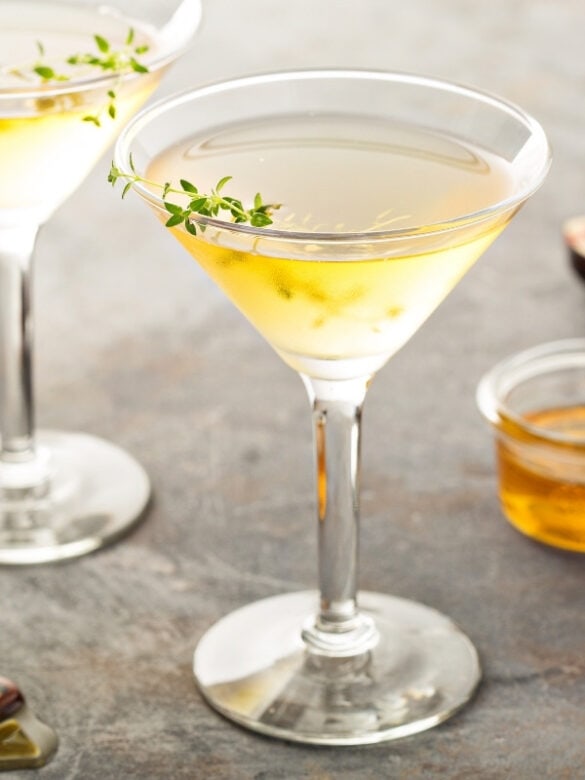 7 Classic British Cocktails + Recipes