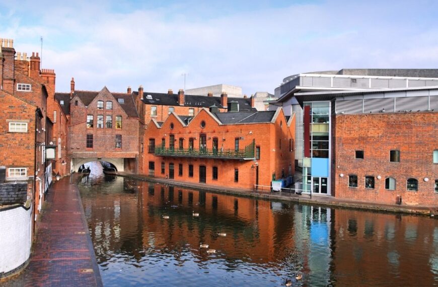 canals in birmingham, england