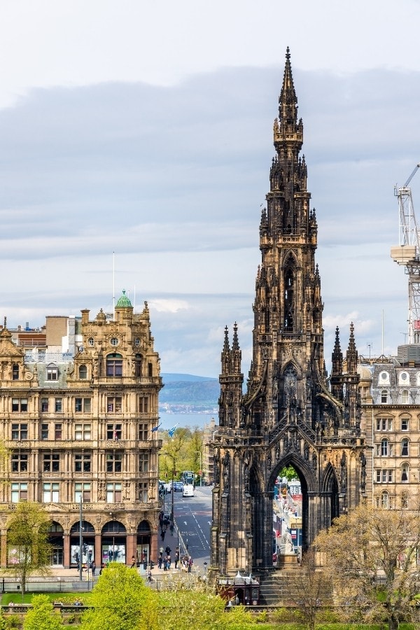 what is edinburgh famous for