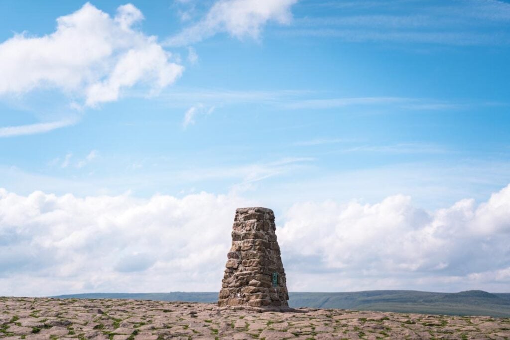 mam tor trig point