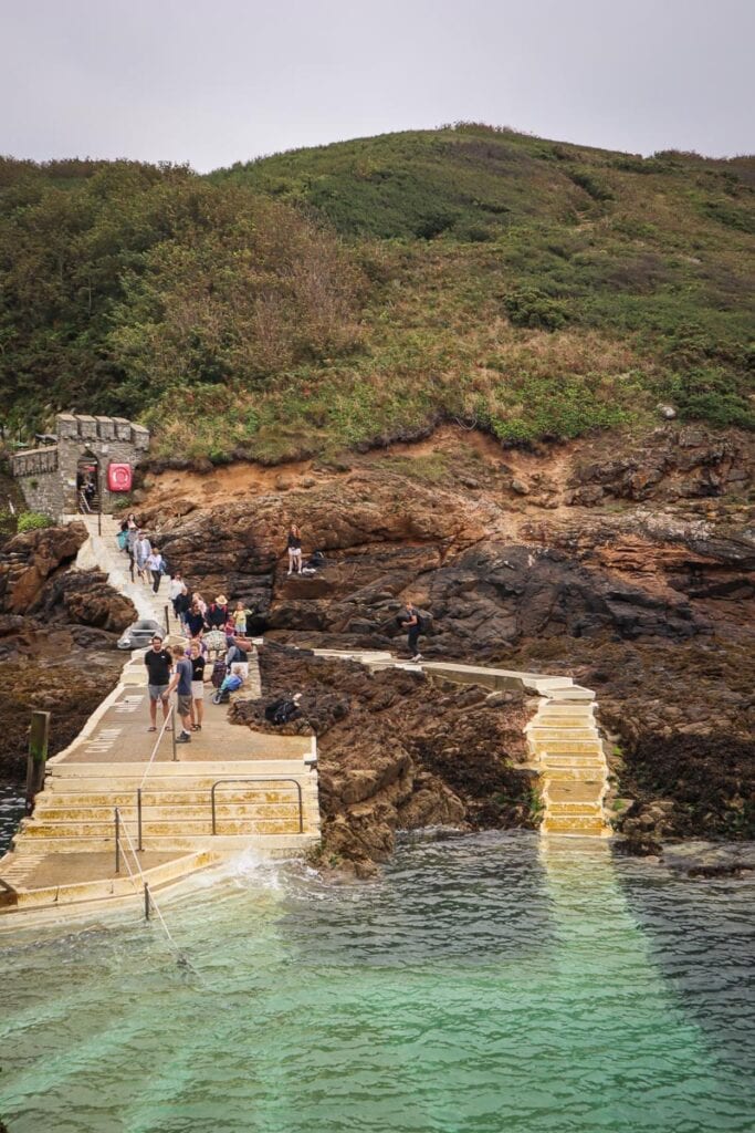 Rosaire Steps, Herm