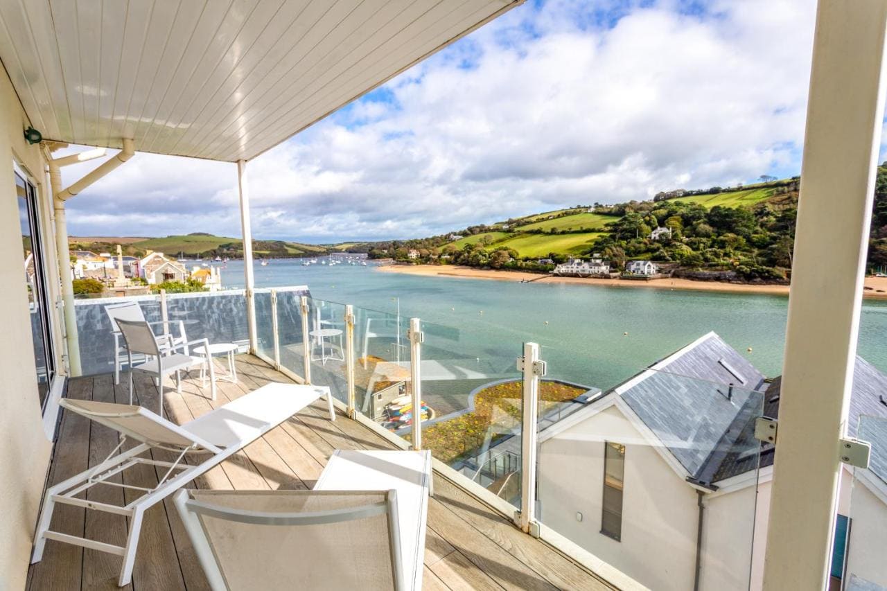 Beautiful terrace area at Salcombe Harbour Hotel