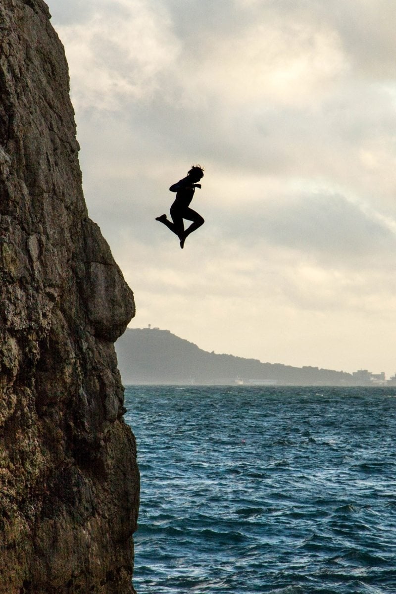 Cliff jumping in Devon