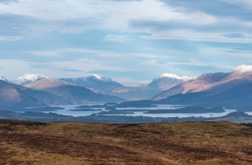 largest lakes in the uk