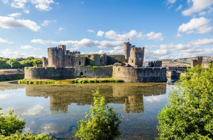 13 BEST Castles in South Wales