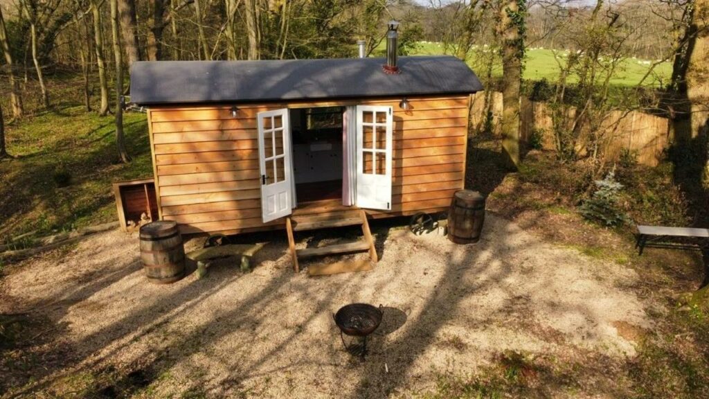 Bluebell Shepherds Hut in Kent