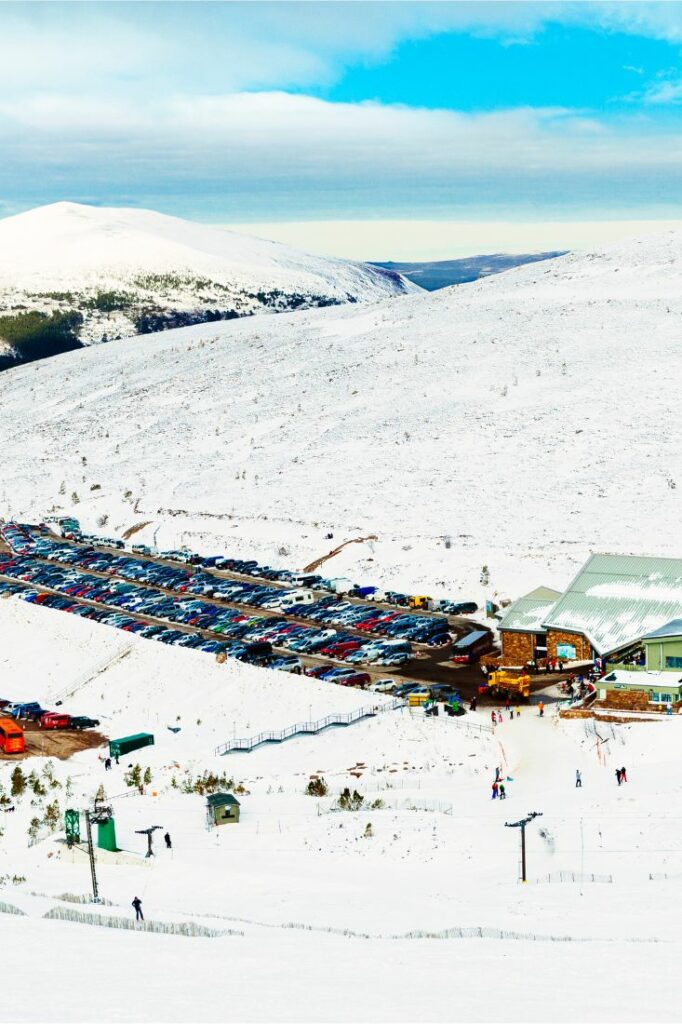 skiing in carngorms national park