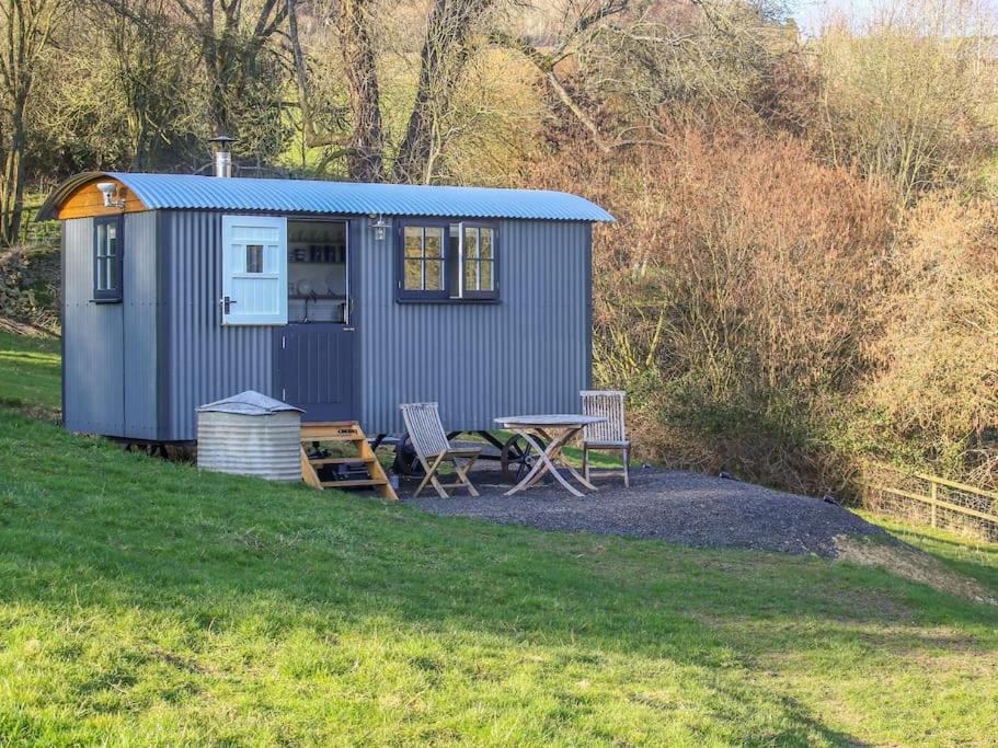 Shepherds Hut Slad Valley Cotswolds